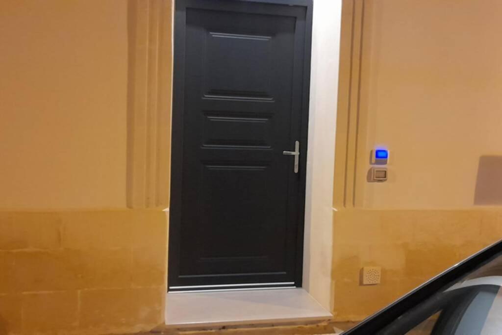 Casa Vacanze Laura1 Lecce Exterior photo